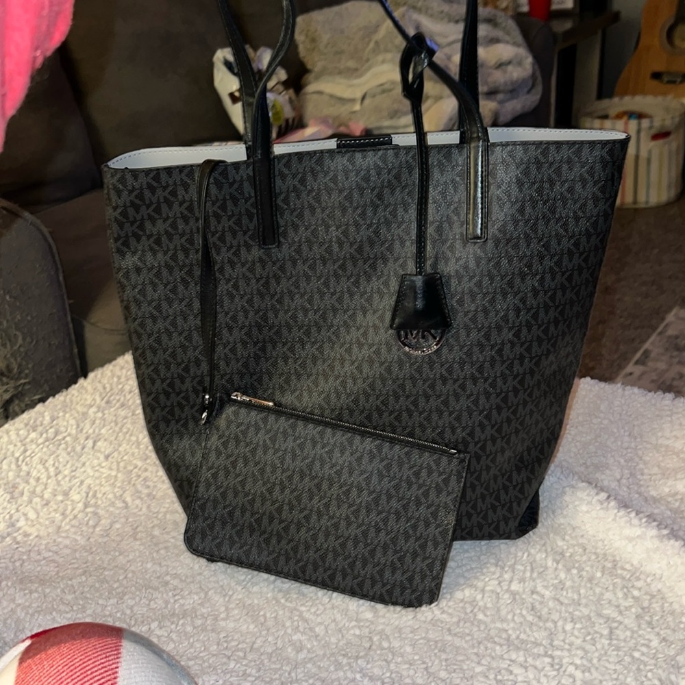 Hayley Large Logo North-South Tote Michael Kors